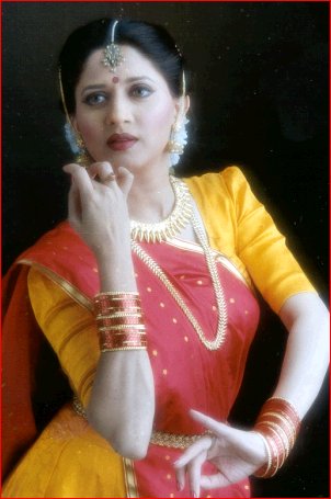  Marathi Actress on Hot Actresses Photos Hot Scene Wallpapers Biography  Marathi Hot
